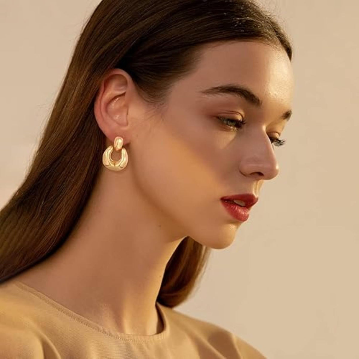 Elyra Joyas | Set Essenza Collar y Aros Dorados