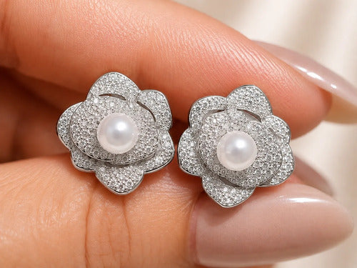 Conjunto Colar Gravata Brinco Flor Pérola Cravejada Premium