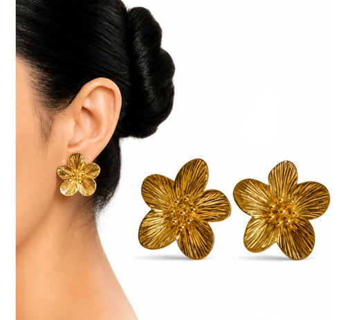 Brinco Pressão Flor Dourado  Semijoia Feminina Folheado